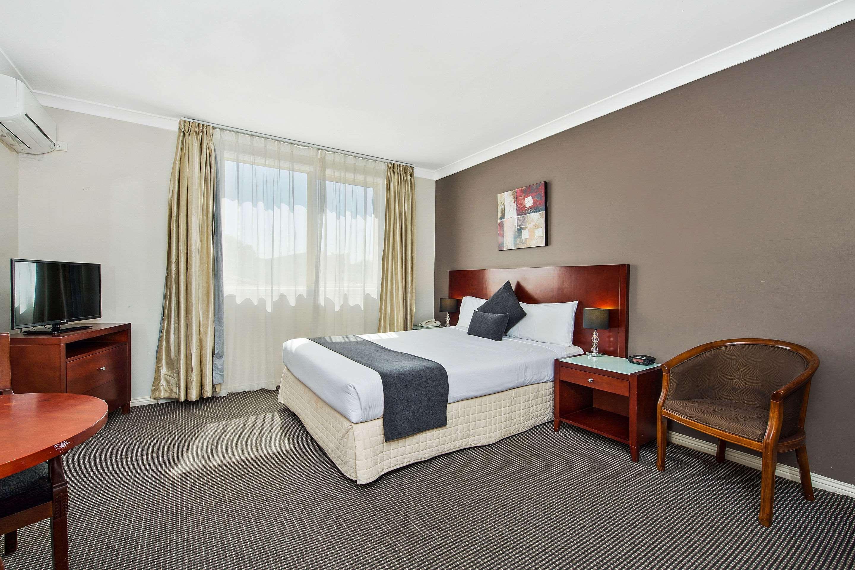 Comfort Hotel Dandenong Exterior photo